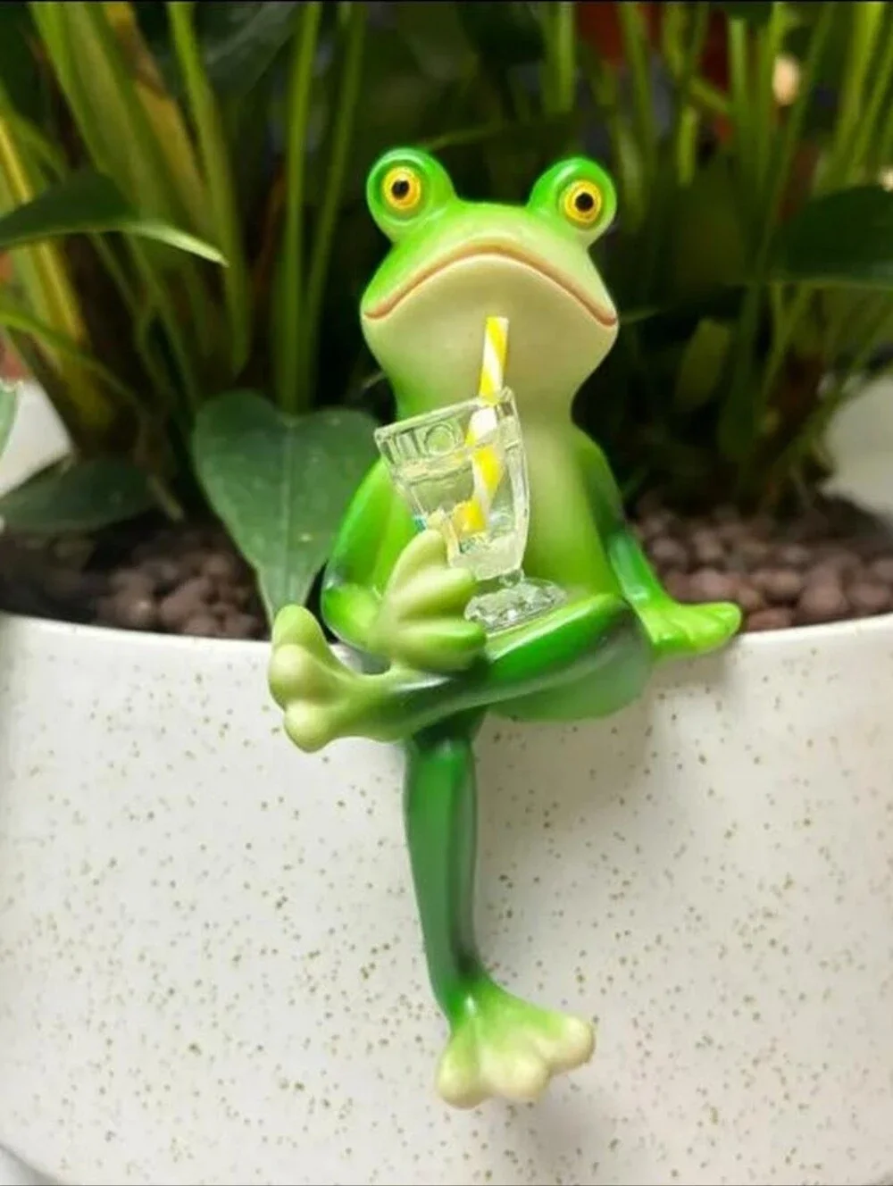 3pc Set Funny Drinking Frogs Resin Planter Garden Aquarium Decor. NWT